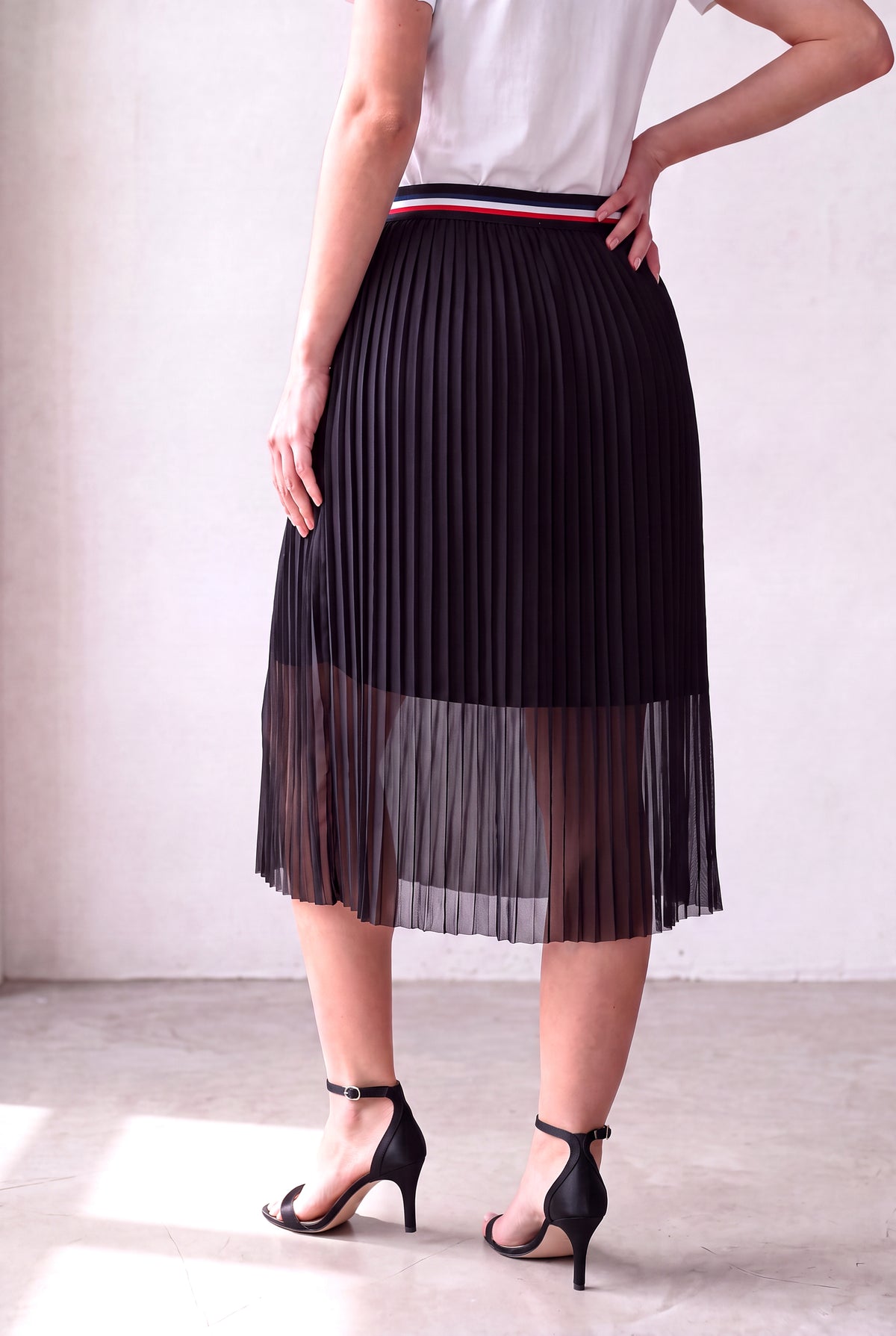 Siyah Kadın Siyah Piliseli Tül Renkli Lastik Bel Astarlı Midi Etek HOLLY - Skirt - Westmark London EU(TR) Store Organik Pamuklu Sürdürülebilir Moda