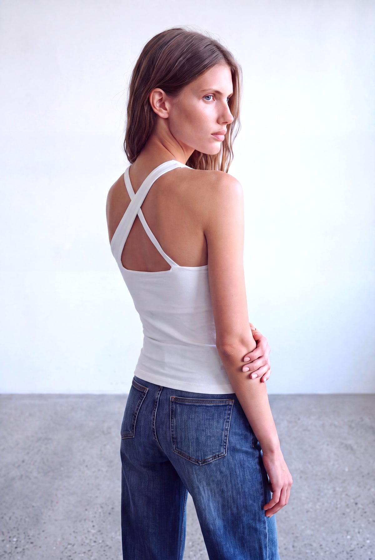 Beyaz Kadın Beyaz Modal / Pamuk Karışımlı Asimetrik yaka Kolsuz Tek Omuz Çapraz Askı Detaylı T-Shirt PAULINE - Top - Westmark London EU(TR) Store Organik Pamuklu Sürdürülebilir Moda