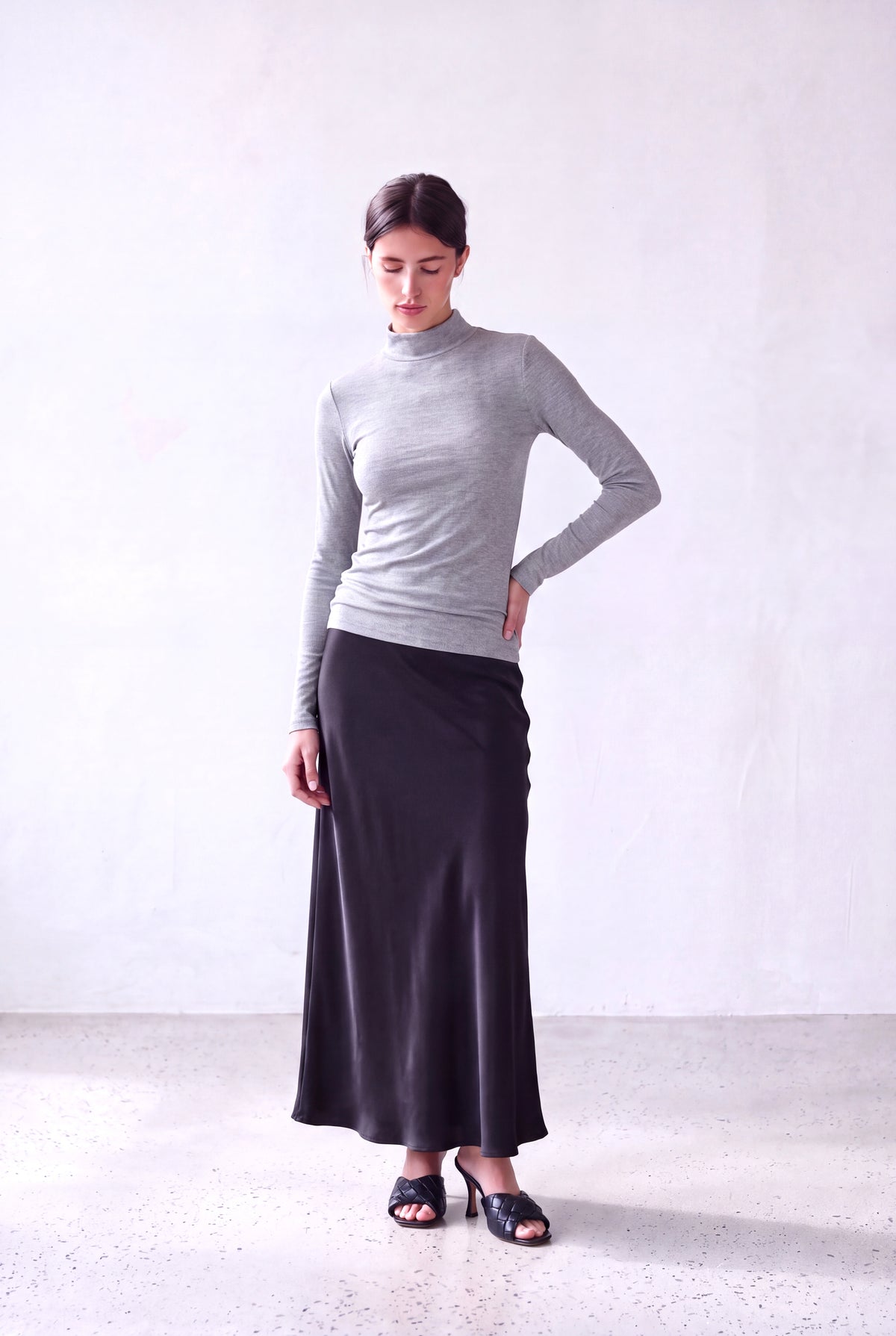Açık Gri Melanj Kadın Açık Gri Melanj Viskon Kaşkorse Yarım Balıkçı Yaka Uzun Kollu Bluz EVIE - Top - Westmark London EU(TR) Store Organik Pamuklu Sürdürülebilir Moda