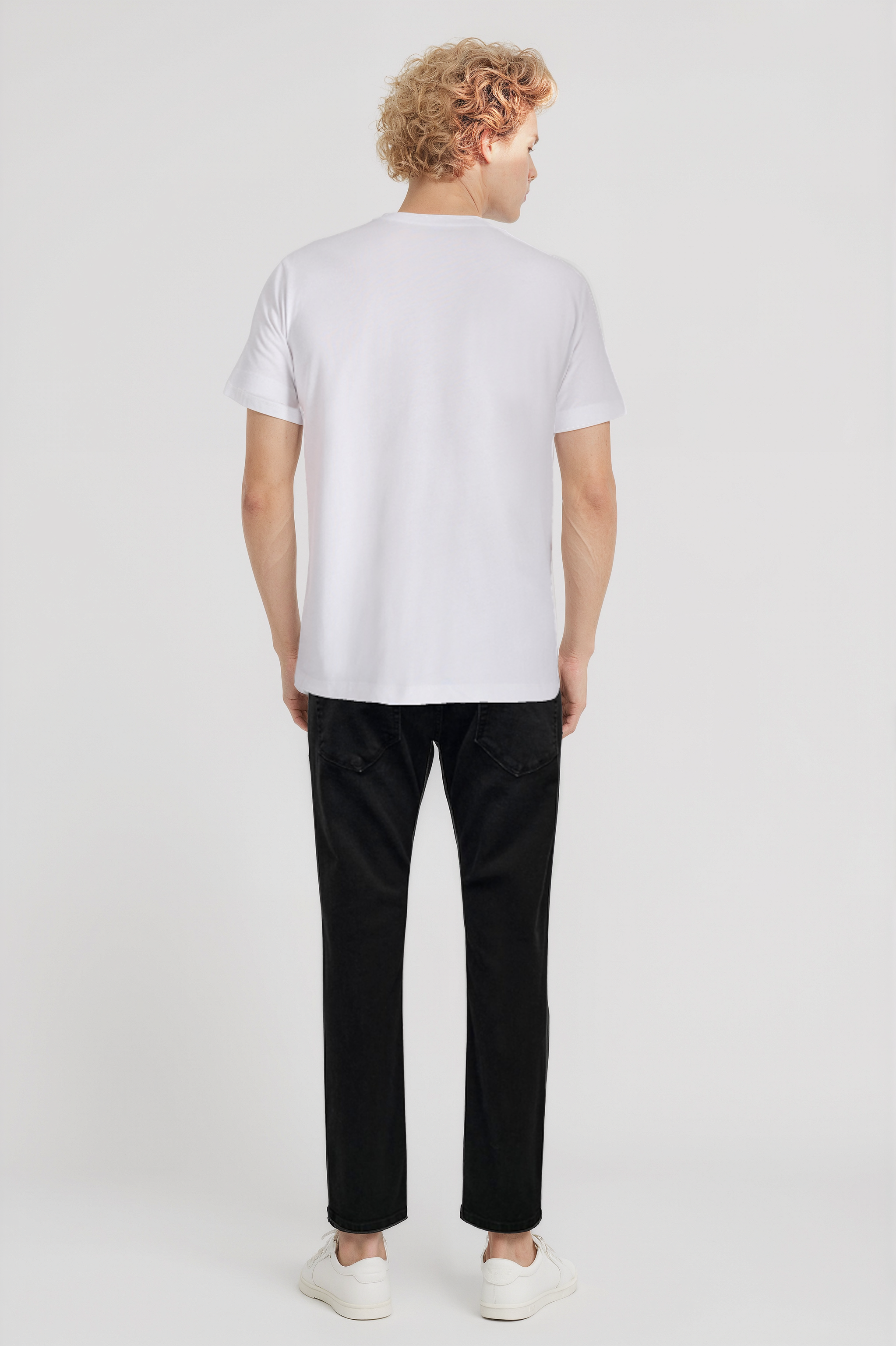 Beyaz Bisiklet Yaka Kısa Kollu Erkek T-Shirt WILLIAM - T-Shirt - Westmark London EU(TR) Store Organik Pamuklu Sürdürülebilir Moda