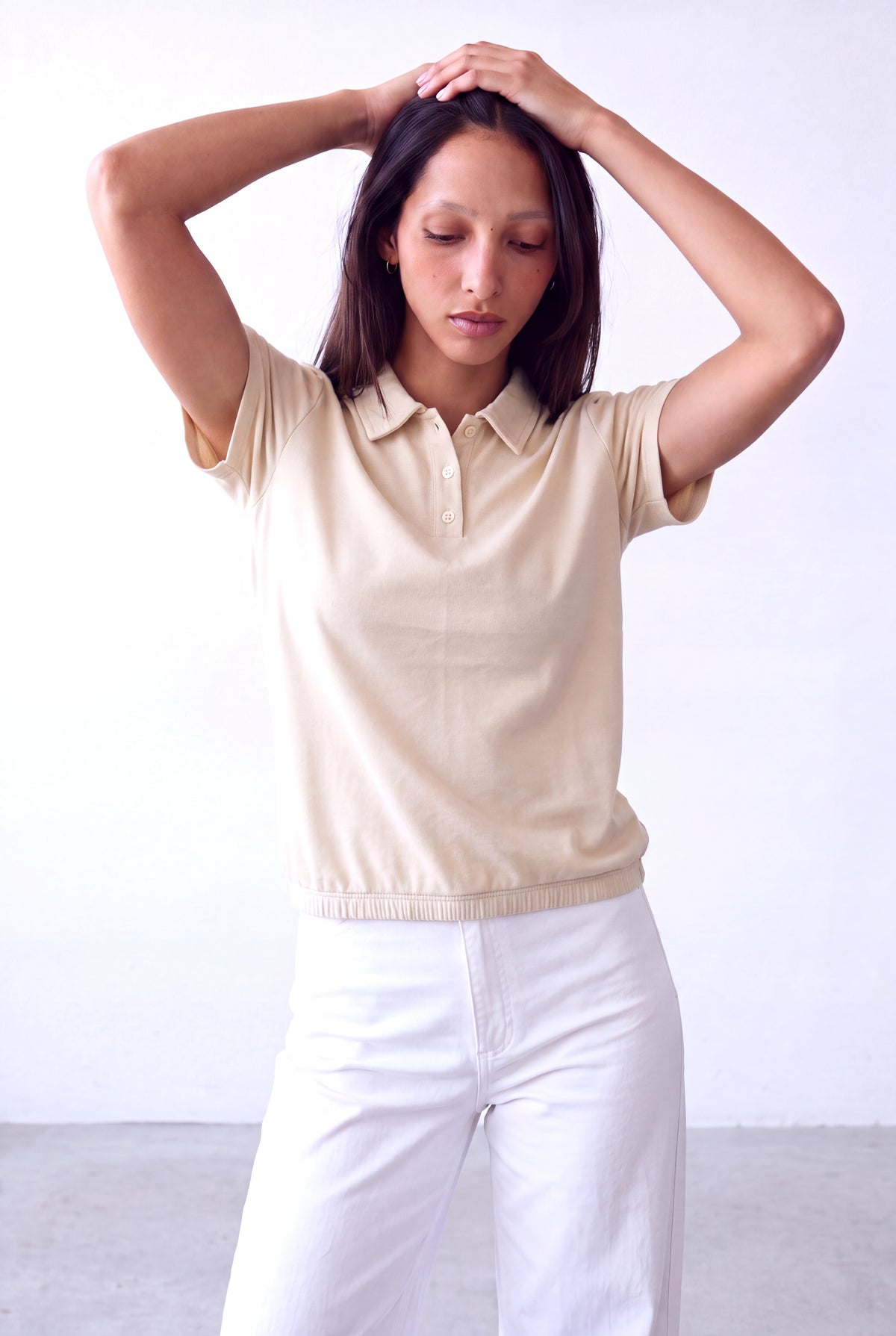 Bej Kadın Bej %100 Pamuk Yumuşak Dokulu Polo Yaka Kısa Kollu Etek Ucu Ribanalı T-Shirt SCARLETT - Top - Westmark London EU(TR) Store Organik Pamuklu Sürdürülebilir Moda