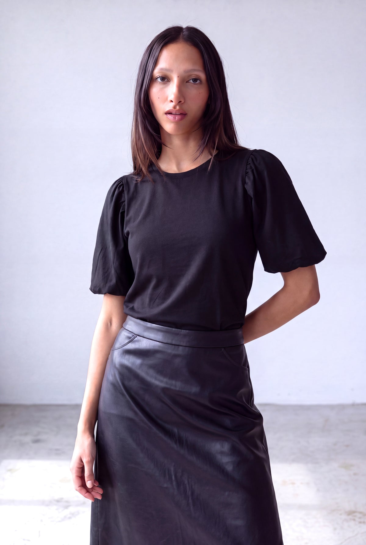 Siyah Kadın Siyah Pamuklu Bisiklet Yaka Kısa Balon Kollu Bluz JILL - Top - Westmark London EU(TR) Store Organik Pamuklu Sürdürülebilir Moda