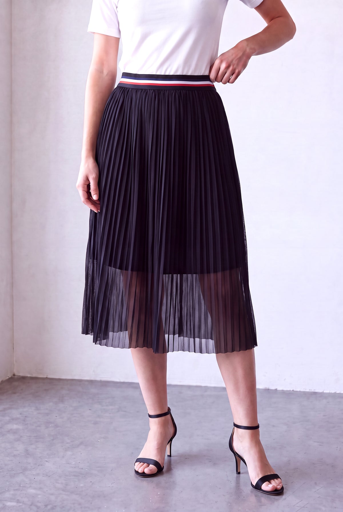 Siyah Kadın Siyah Piliseli Tül Renkli Lastik Bel Astarlı Midi Etek HOLLY - Skirt - Westmark London EU(TR) Store Organik Pamuklu Sürdürülebilir Moda