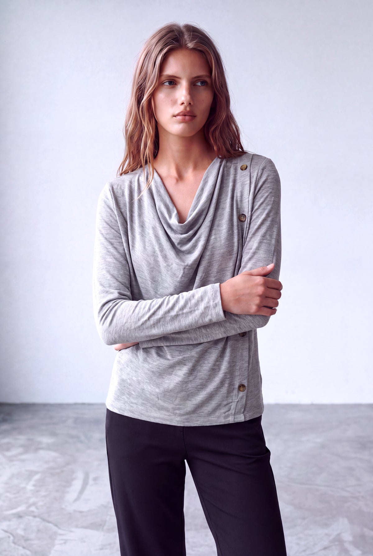 Gri Melanj Kadın Gri Melanj Viskon Karışımlı Dökümlü Degaje Yaka Uzun Kollu Düğme Detaylı Bluz FELICIA - Top - Westmark London EU(TR) Store Organik Pamuklu Sürdürülebilir Moda