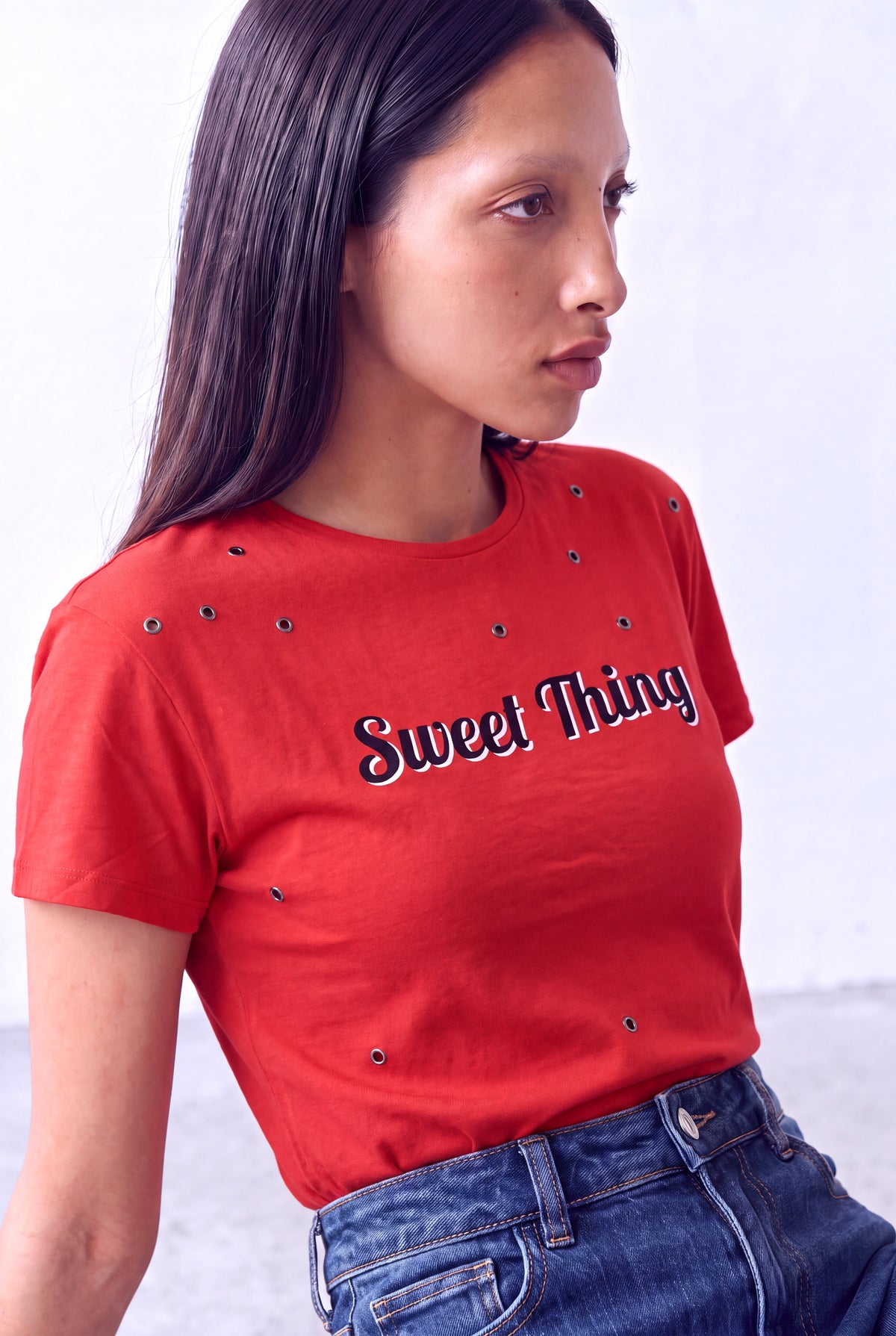 Kırmızı Kadın Kırmızı Pamuklu Bisiklet Yaka Kısa Kollu Metal Küşgözü Detaylı T-Shirt CLIONA - Top - Westmark London EU(TR) Store Organik Pamuklu Sürdürülebilir Moda