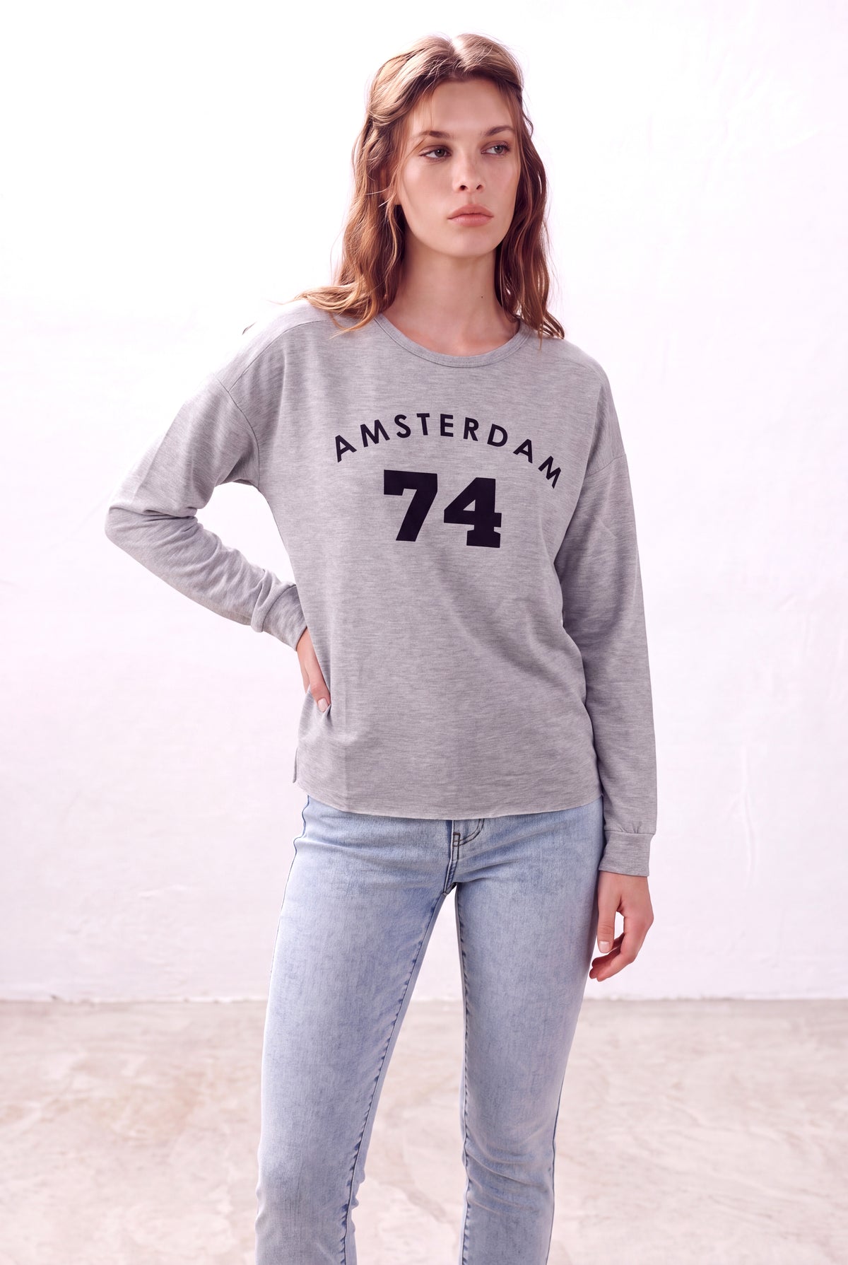 Gri Melanj Kadın Gri Melanj Viskon Karışımlı Bisiklet Yaka Uzun Kollu Baskılı Sweatshirt NATALIE - Top - Westmark London EU(TR) Store Organik Pamuklu Sürdürülebilir Moda