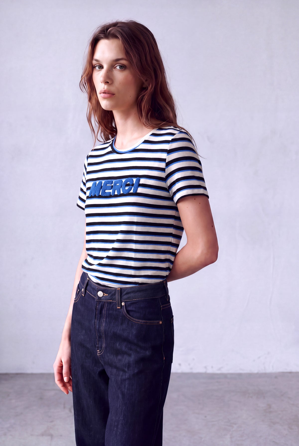 Mavi Çizgili Kadın Mavi Çizgili Viskon Karışımlı Bisiklet Yaka Kısa Kollu Süzene Nakış Detaylı T-Shirt KIRSTY - Top - Westmark London EU(TR) Store Organik Pamuklu Sürdürülebilir Moda