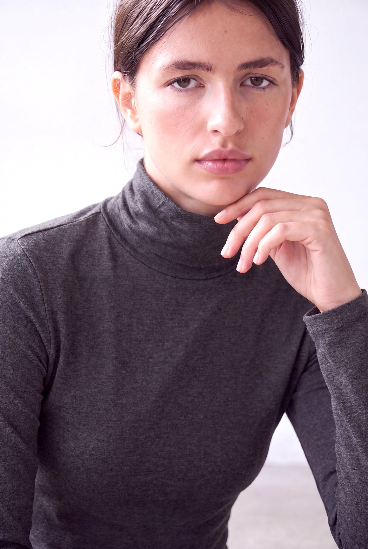 Koyu Gri Melanj Kadın Koyu Gri Melanj Viskon Karışımlı Dökümlü Balıkçı Yaka Uzun Kollu Düşük Omuzlu Bluz MOYA - Top - Westmark London EU(TR) Store Organik Pamuklu Sürdürülebilir Moda