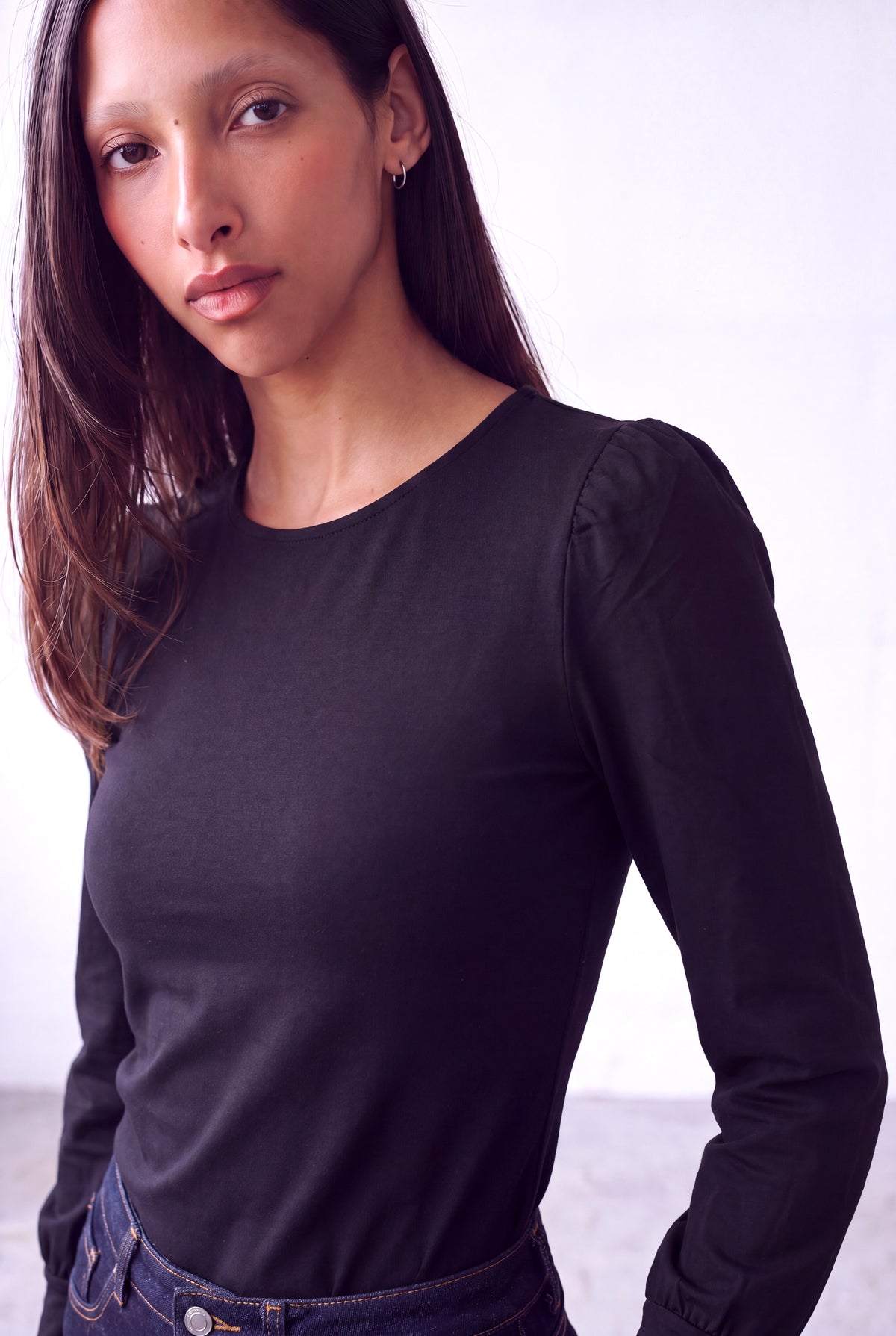 Siyah Kadın Siyah Modal / Pamuk Karışımlı Bisiklet Yaka Uzun Balon Kollu Geniş Manşet Detaylı Bluz PAULINE - Top - Westmark London EU(TR) Store Organik Pamuklu Sürdürülebilir Moda