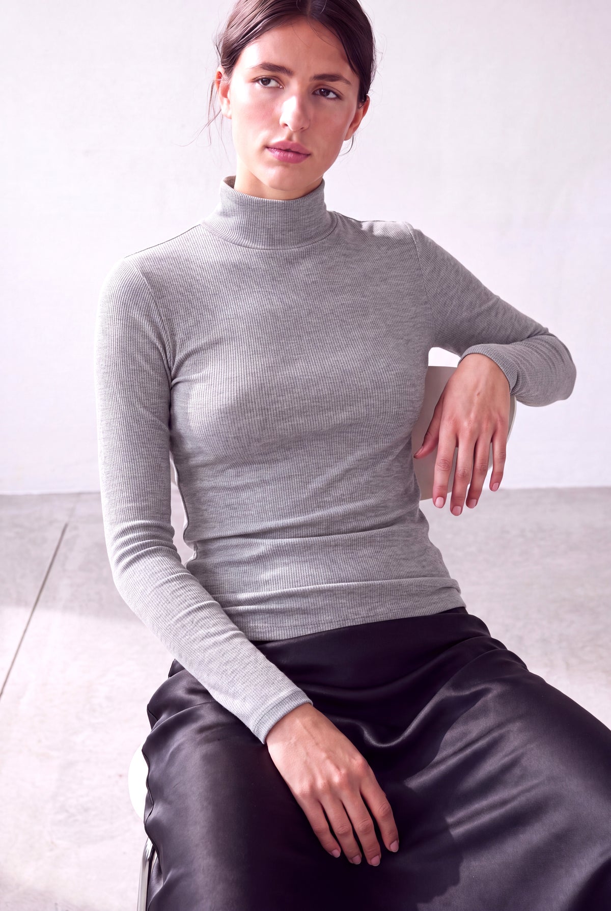 Açık Gri Melanj Kadın Açık Gri Melanj Viskon Kaşkorse Yarım Balıkçı Yaka Uzun Kollu Bluz EVIE - Top - Westmark London EU(TR) Store Organik Pamuklu Sürdürülebilir Moda