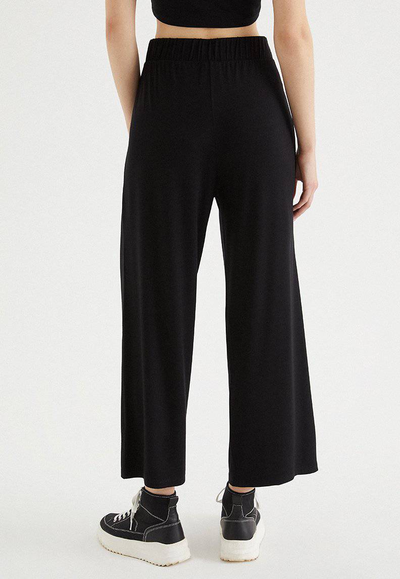 SOFT WIDE LEG JOGGER in Black - Sweatpant - Westmark London EU(TR) Store Organik Pamuklu Sürdürülebilir Moda