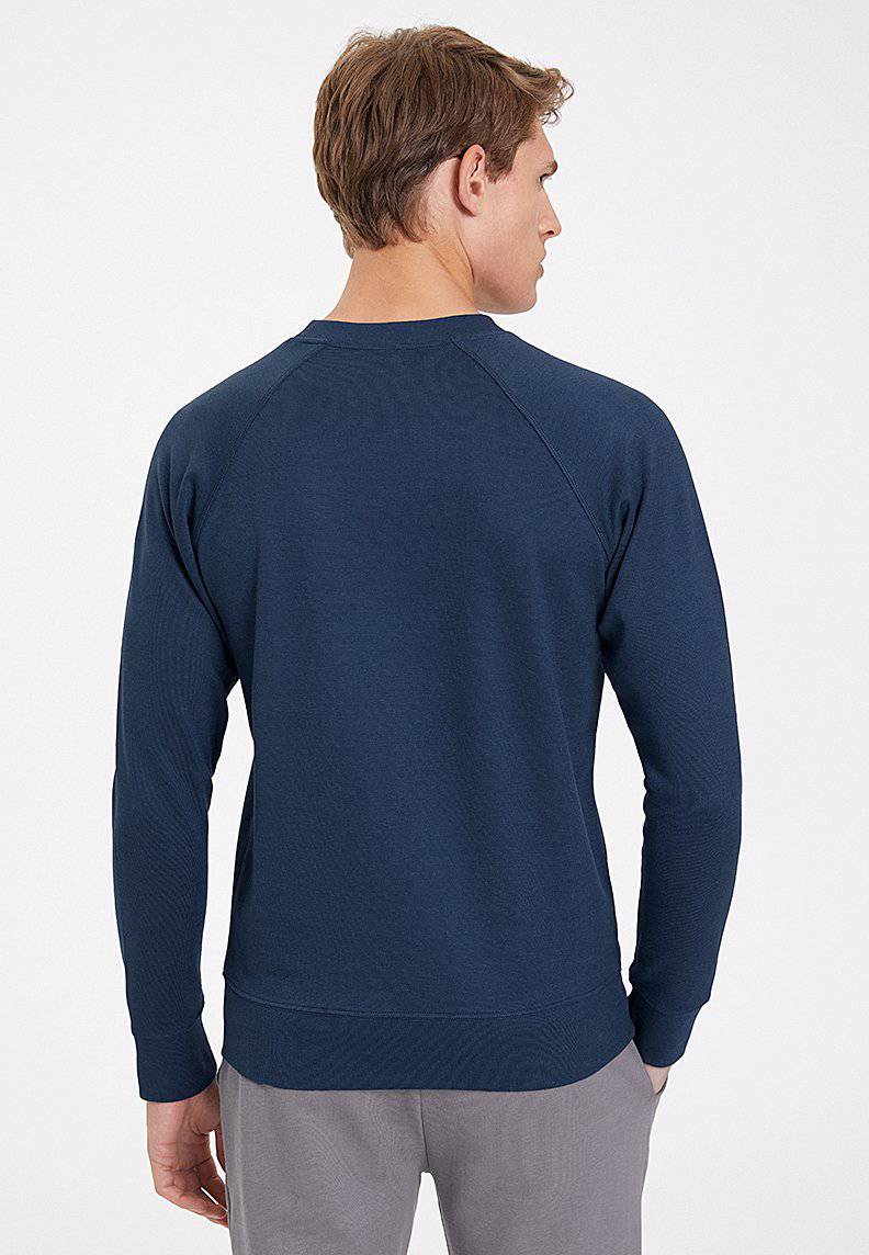 ESSENTIALS REGLAN SLEEVE SWEAT in Dress Blues - Sweatshirt - Westmark London EU(TR) Store Organik Pamuklu Sürdürülebilir Moda