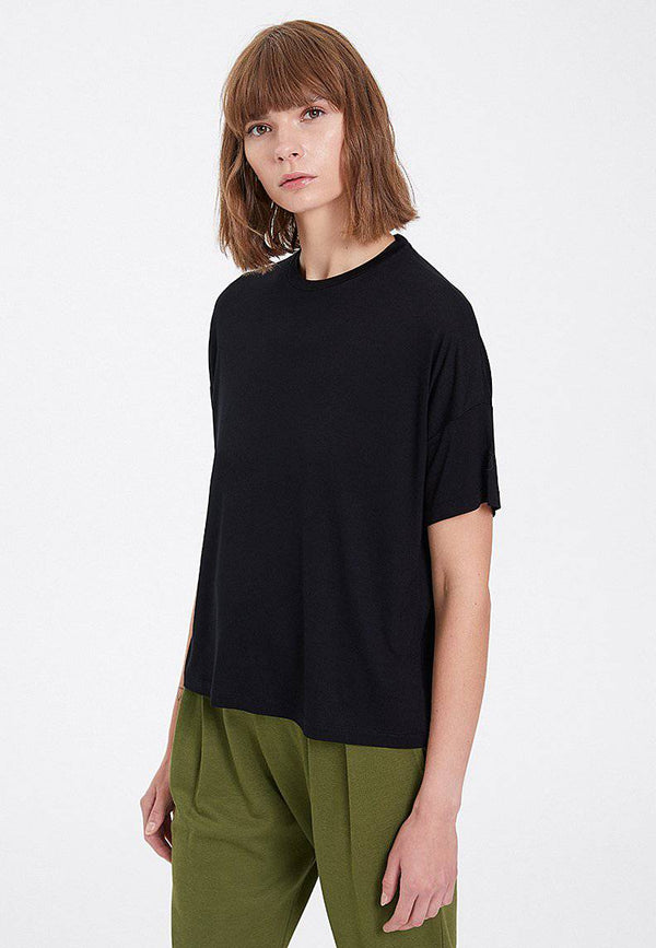 ESSENTIALS SCOOP NECK LOOSE TEE in Black - T-Shirt - Westmark London EU(TR) Store Organik Pamuklu Sürdürülebilir Moda
