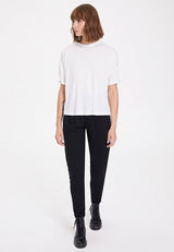 ESSENTIALS SCOOP NECK LOOSE TEE in White - T-Shirt - Westmark London EU(TR) Store Organik Pamuklu Sürdürülebilir Moda