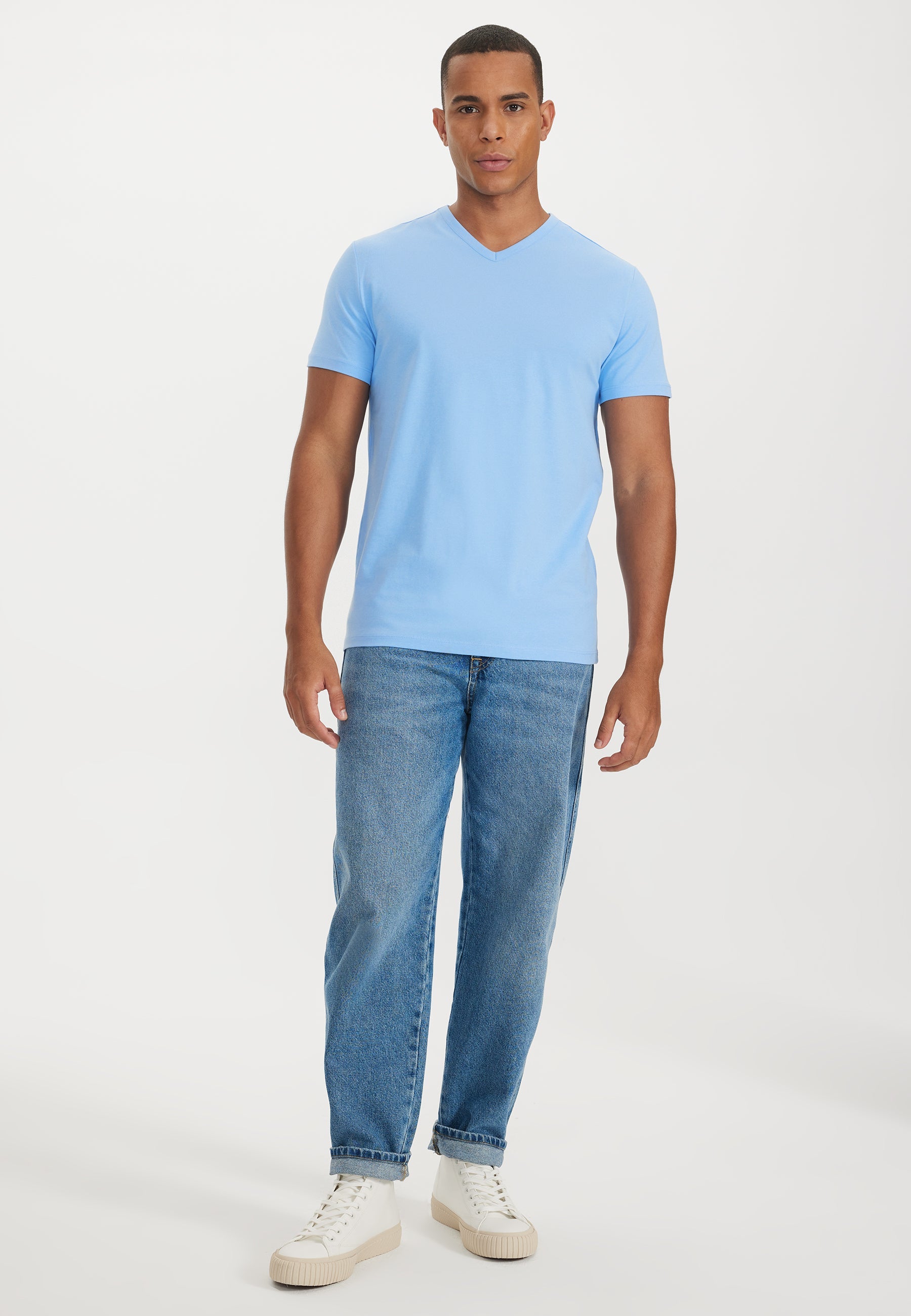 Mavi V-Yaka Regular Fit Pamuk Elastan Karışımlı Basic Erkek T-Shirt THEO - T-Shirt - Westmark London EU(TR) Store Organik Pamuklu Sürdürülebilir Moda
