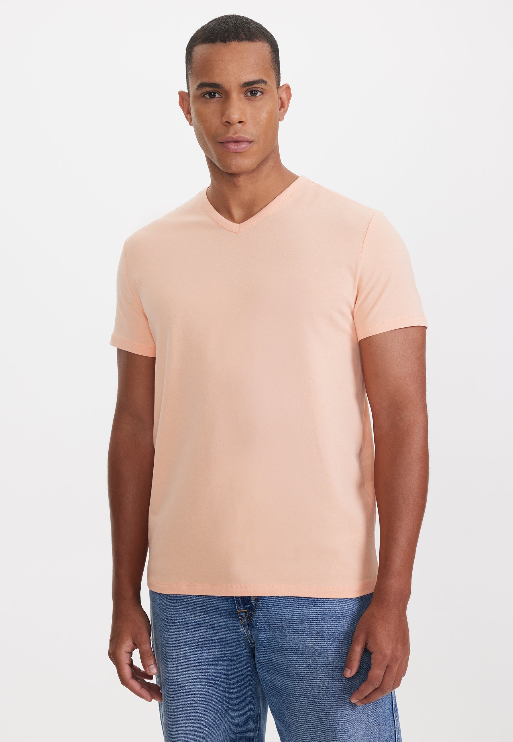 Turuncu V-Yaka Regular Fit Pamuk Elastan Karışımlı Basic Erkek T-Shirt THEO - T-Shirt - Westmark London EU(TR) Store Organik Pamuklu Sürdürülebilir Moda
