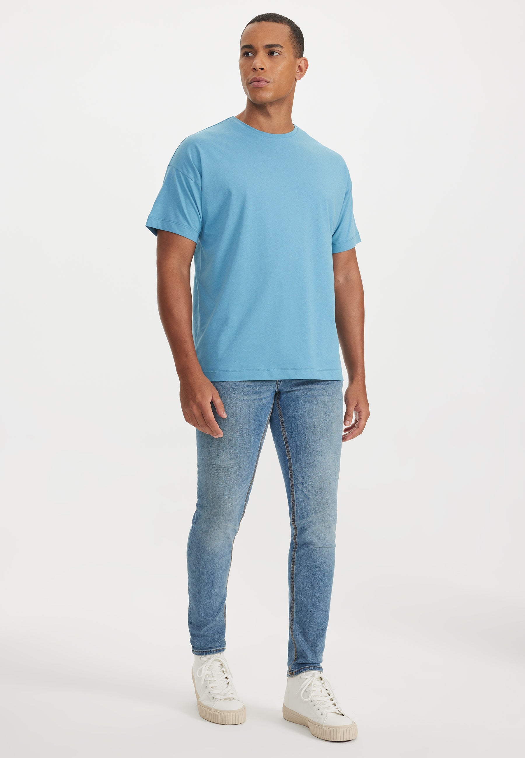 Koyu Mavi Bisiklet Yaka Oversize Fit Pamuklu Basic Erkek T-Shirt THOMAS - T-Shirt - Westmark London EU(TR) Store Organik Pamuklu Sürdürülebilir Moda