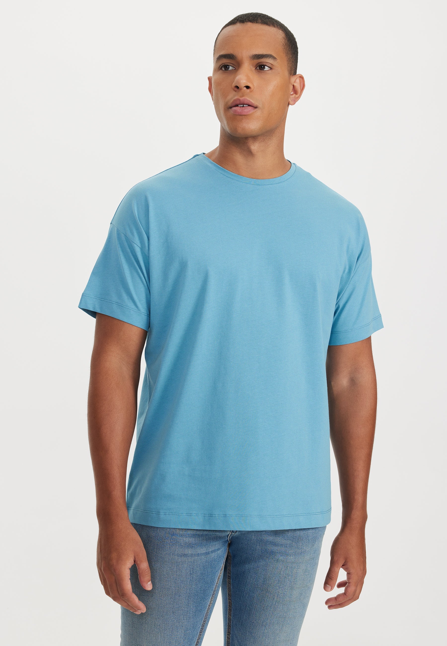 Koyu Mavi Bisiklet Yaka Oversize Fit Pamuklu Basic Erkek T-Shirt THOMAS - T-Shirt - Westmark London EU(TR) Store Organik Pamuklu Sürdürülebilir Moda