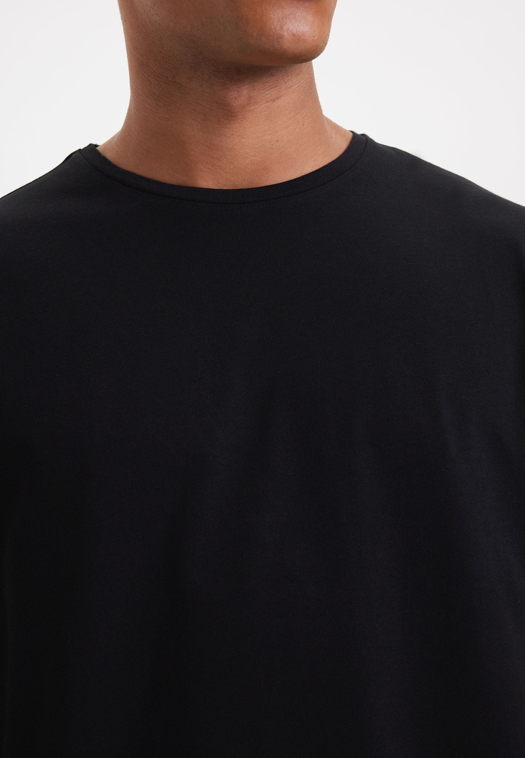 Siyah Bisiklet Yaka Oversize Fit Pamuklu Basic Erkek T-Shirt THOMAS - T-Shirt - Westmark London EU(TR) Store Organik Pamuklu Sürdürülebilir Moda